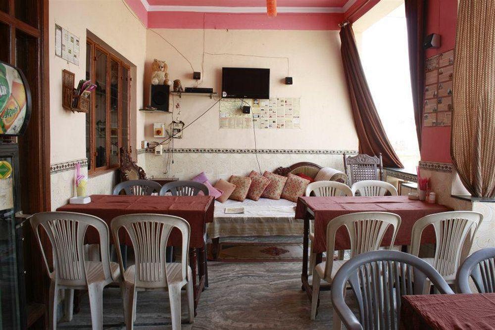 Friends Guest House & Hostel Agra  Exterior foto