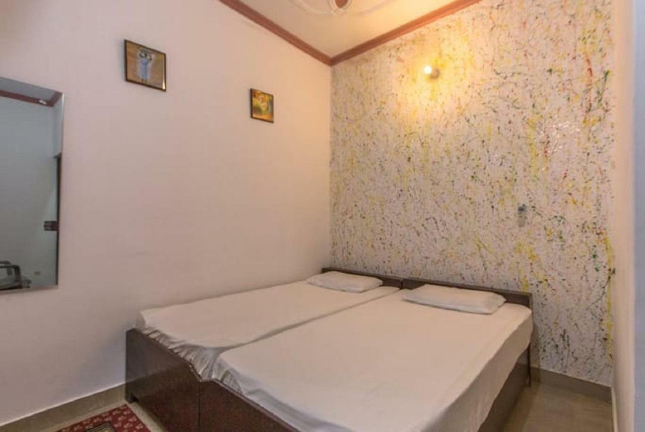 Friends Guest House & Hostel Agra  Exterior foto
