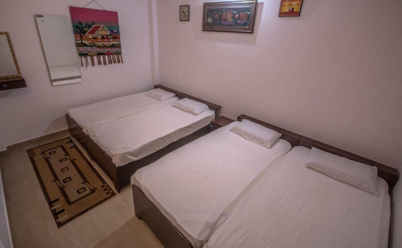 Friends Guest House & Hostel Agra  Exterior foto